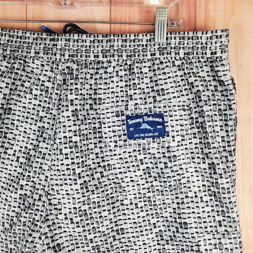 Tommy Bahama Mens Shorts 2XL Gray Polyester Lined San Francisco 49ers Football